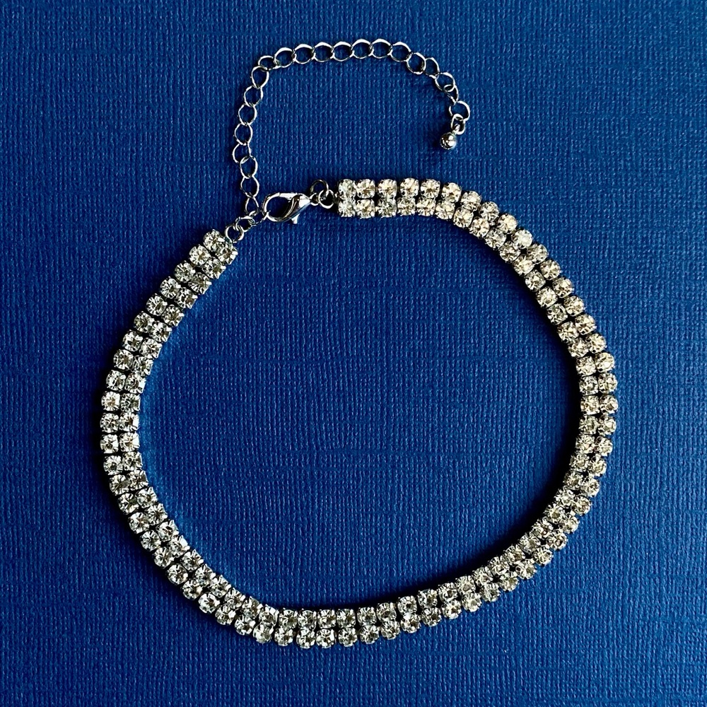 ✨ 2/$15 JEWELRY✨ Women's Silver Rhinestone Choker Necklace